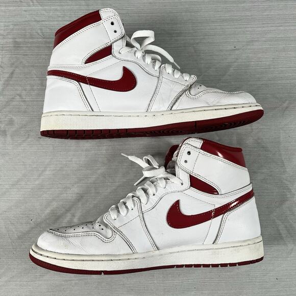 Nike Air Jordan 1 Metallic Red Men’s Size 10.5 Basketball Sneakers 555088-103 - Picture 1 of 7